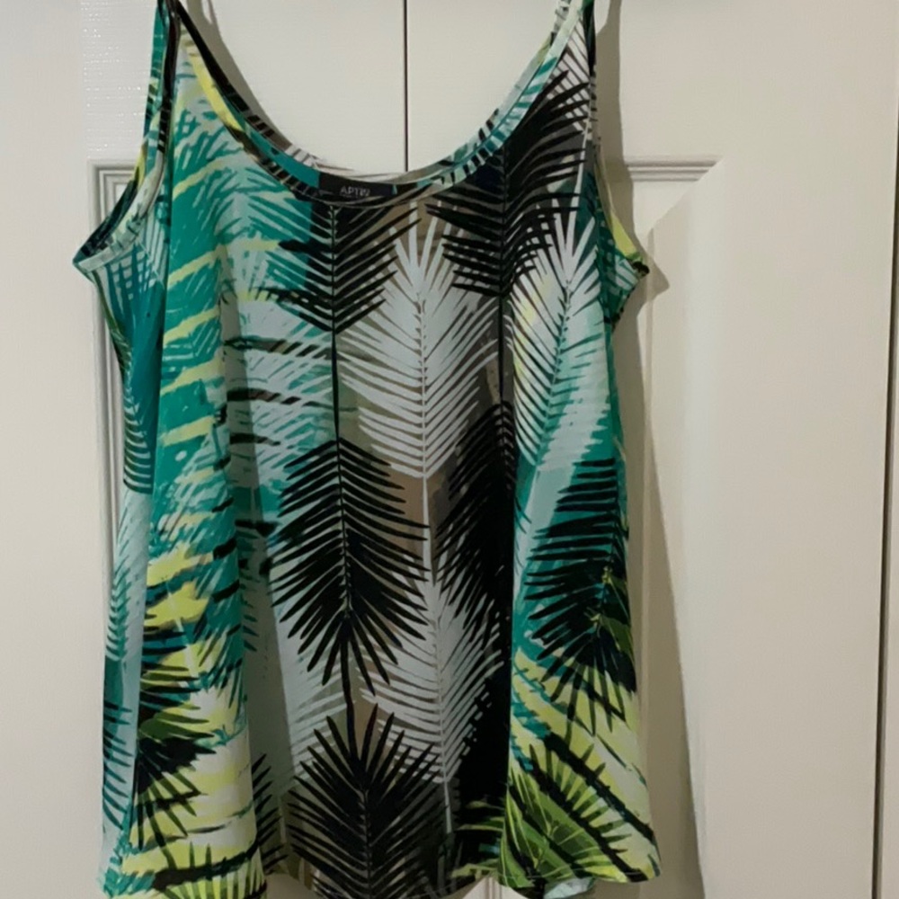 APT. 9 Tropical Print Top